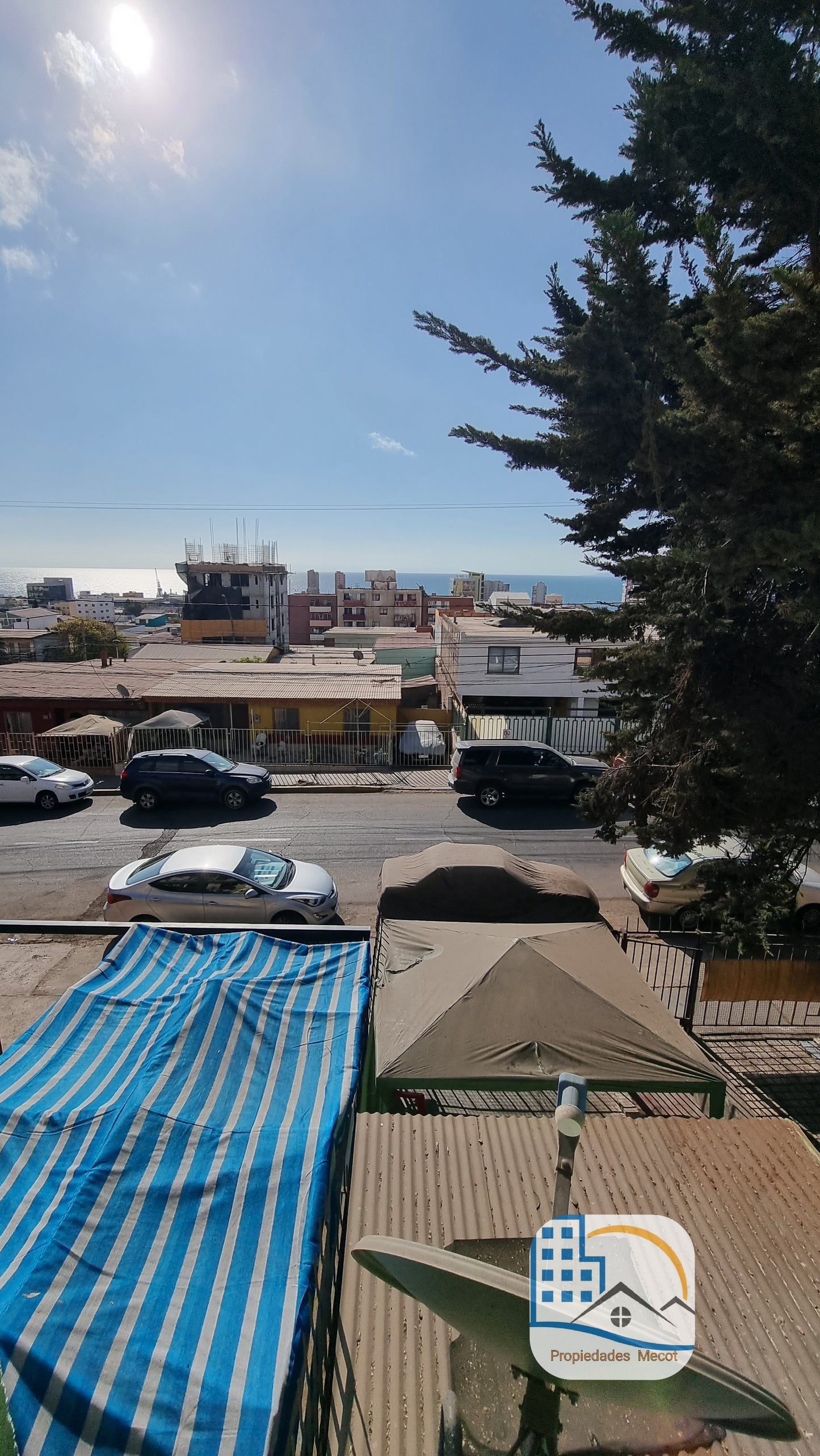 Se vende casa 2 pisos, regularizada en Sector Gran Vía! 🏡✨ Cerca Universidad Católica del Norte.