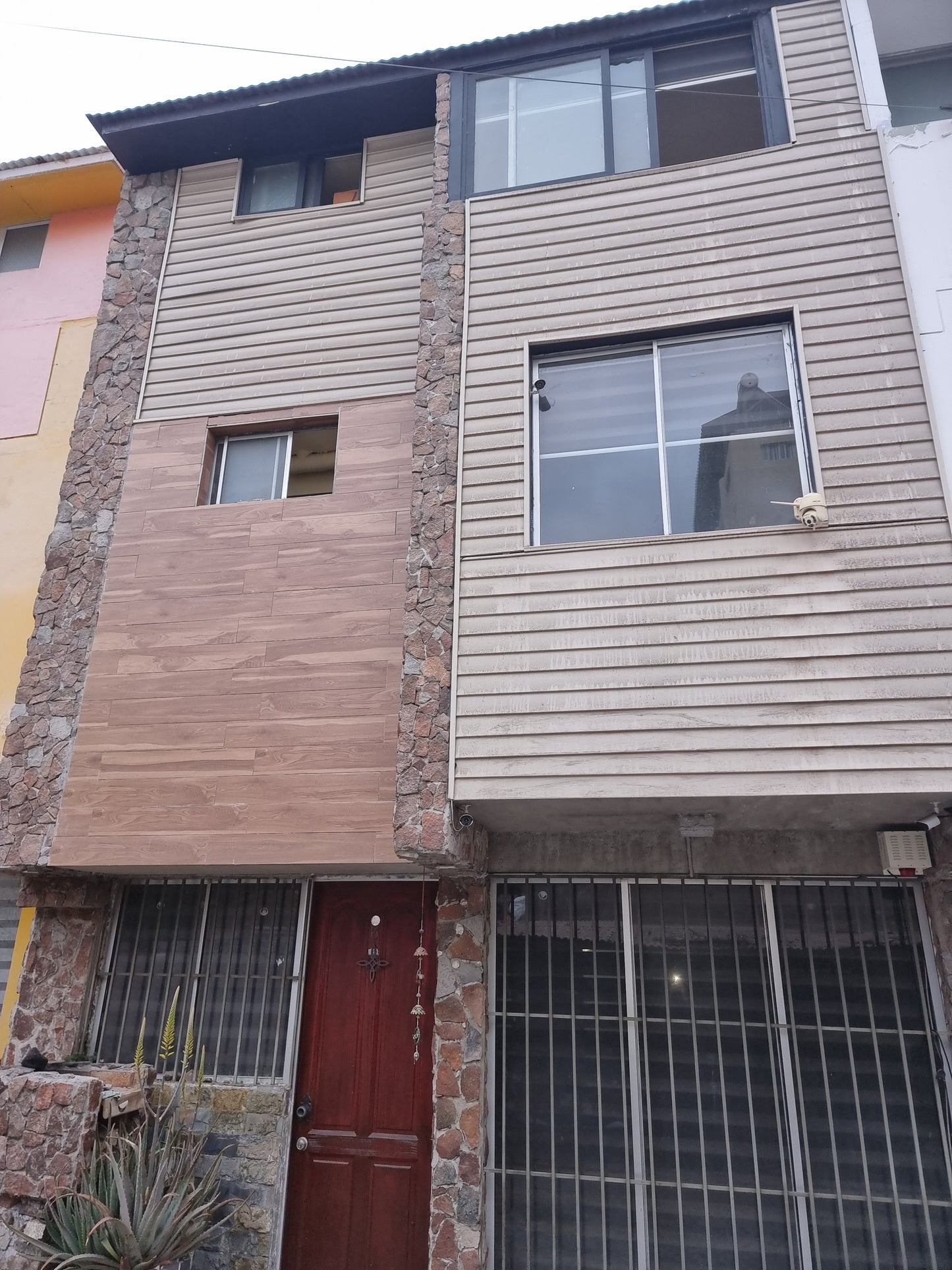 🏘️✨ A pasos del centro 🏘️
Se Vende sin Comisión Casa en Condominio –Ubicación Central! Antofagasta