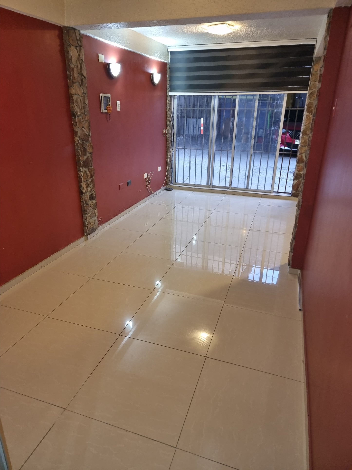 🏘️✨ A pasos del centro 🏘️
Se Vende sin Comisión Casa en Condominio –Ubicación Central! Antofagasta