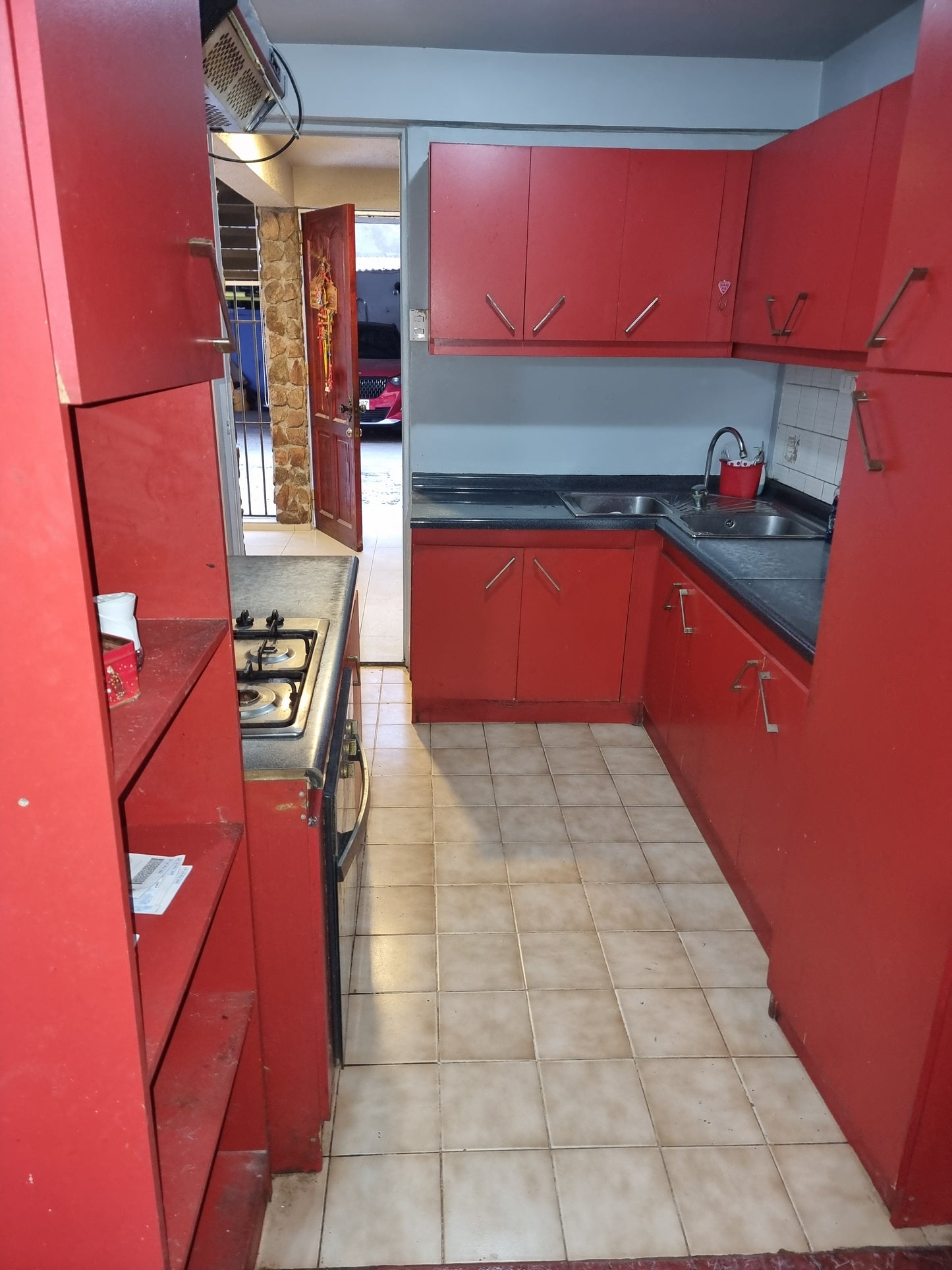 🏘️✨ A pasos del centro 🏘️
Se Vende sin Comisión Casa en Condominio –Ubicación Central! Antofagasta