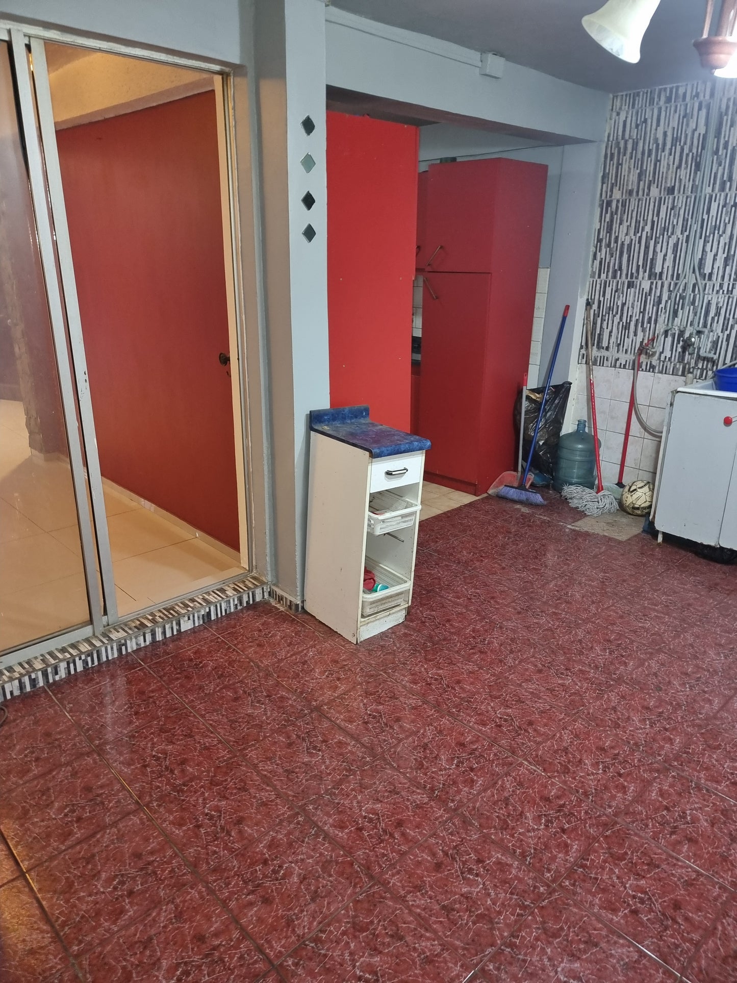 🏘️✨ A pasos del centro 🏘️
Se Vende sin Comisión Casa en Condominio –Ubicación Central! Antofagasta