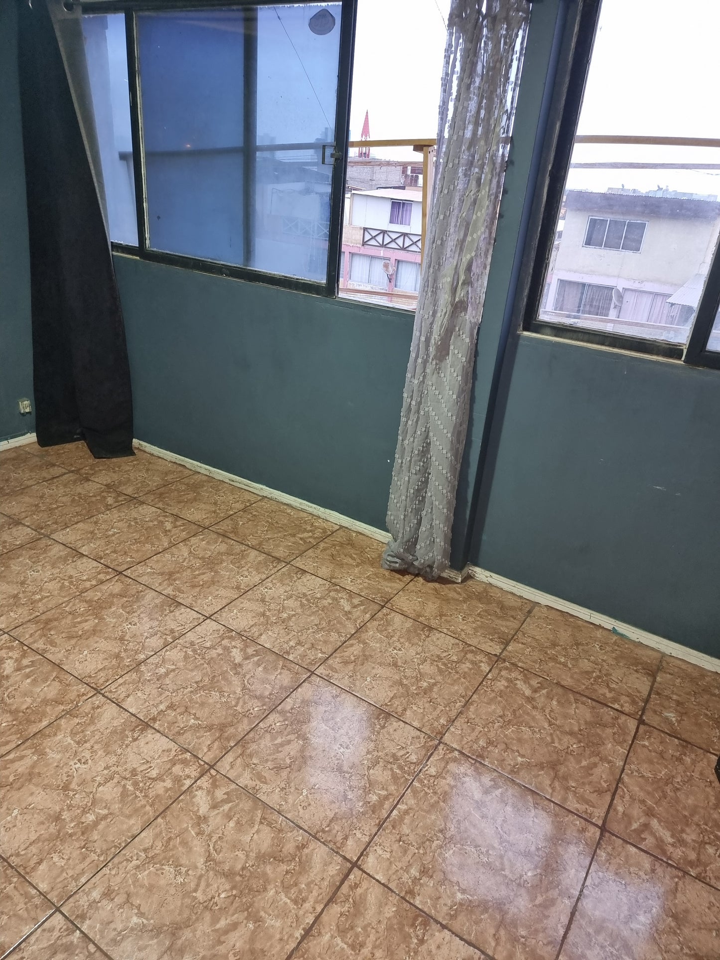 🏘️✨ A pasos del centro 🏘️
Se Vende sin Comisión Casa en Condominio –Ubicación Central! Antofagasta