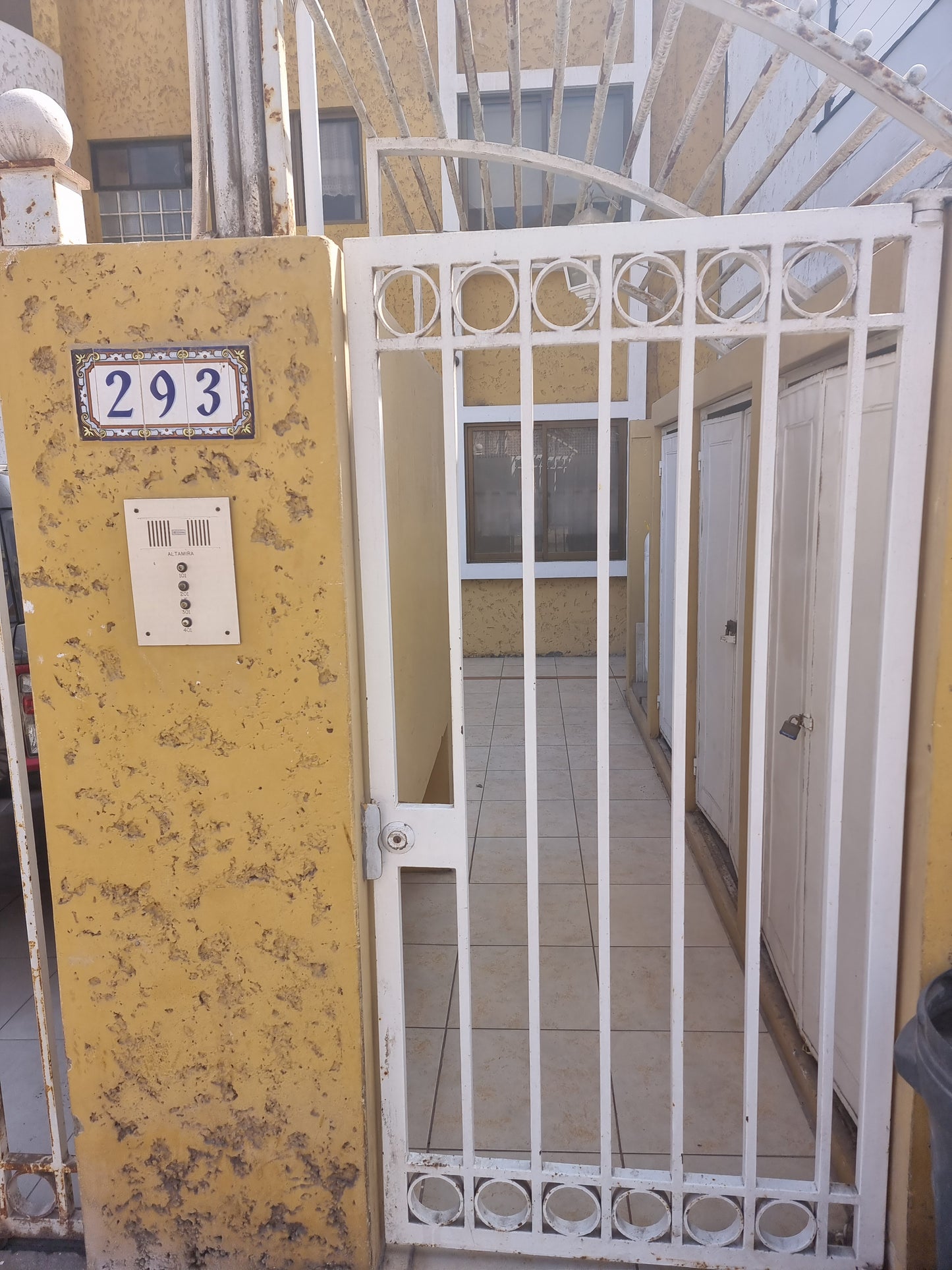 Imperdible departamento 3 Dormitorios en Sector Exclusivo Parque Inglés, Precio Bajo Tasación