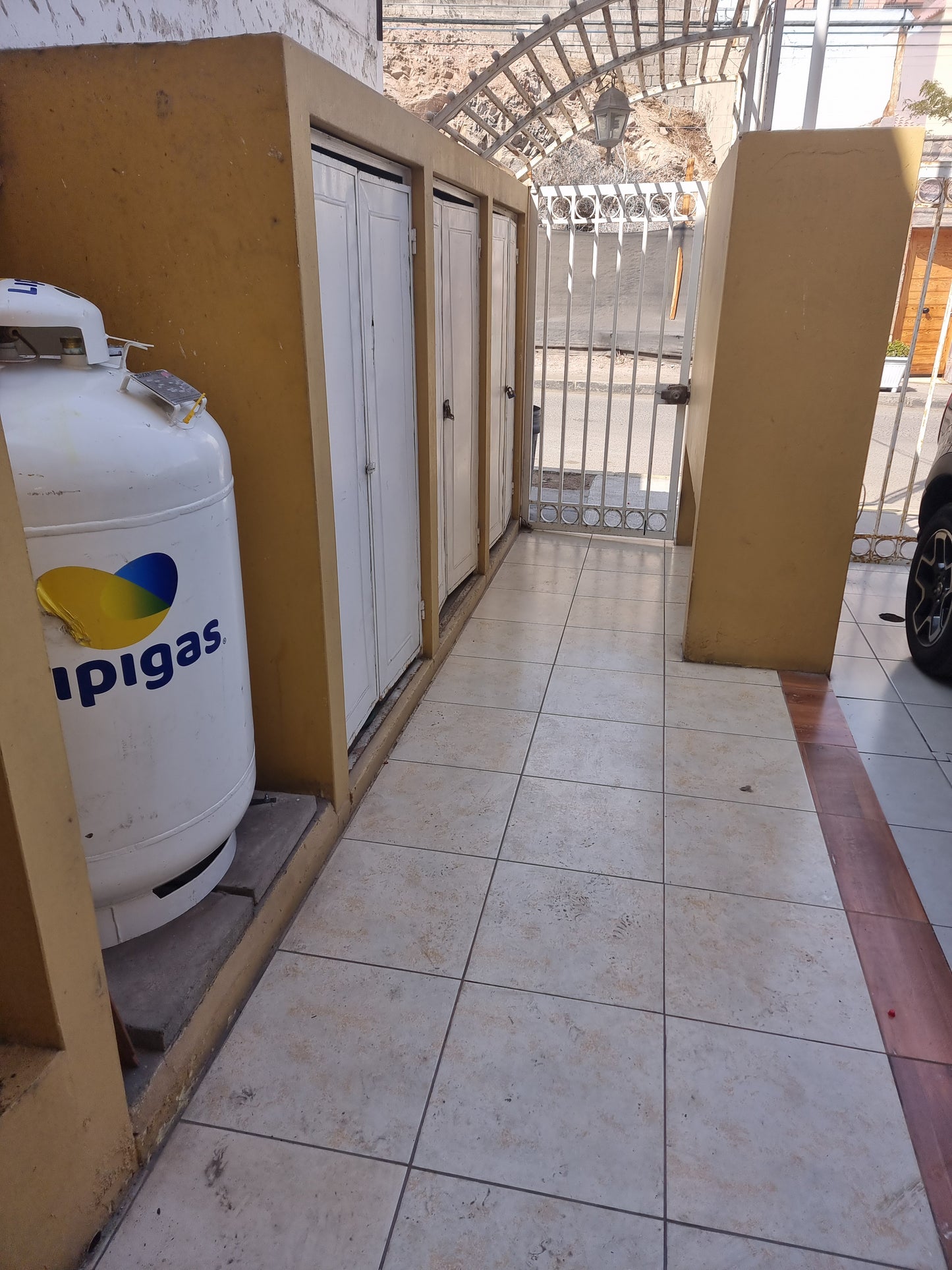 Imperdible departamento 3 Dormitorios en Sector Exclusivo Parque Inglés, Precio Bajo Tasación