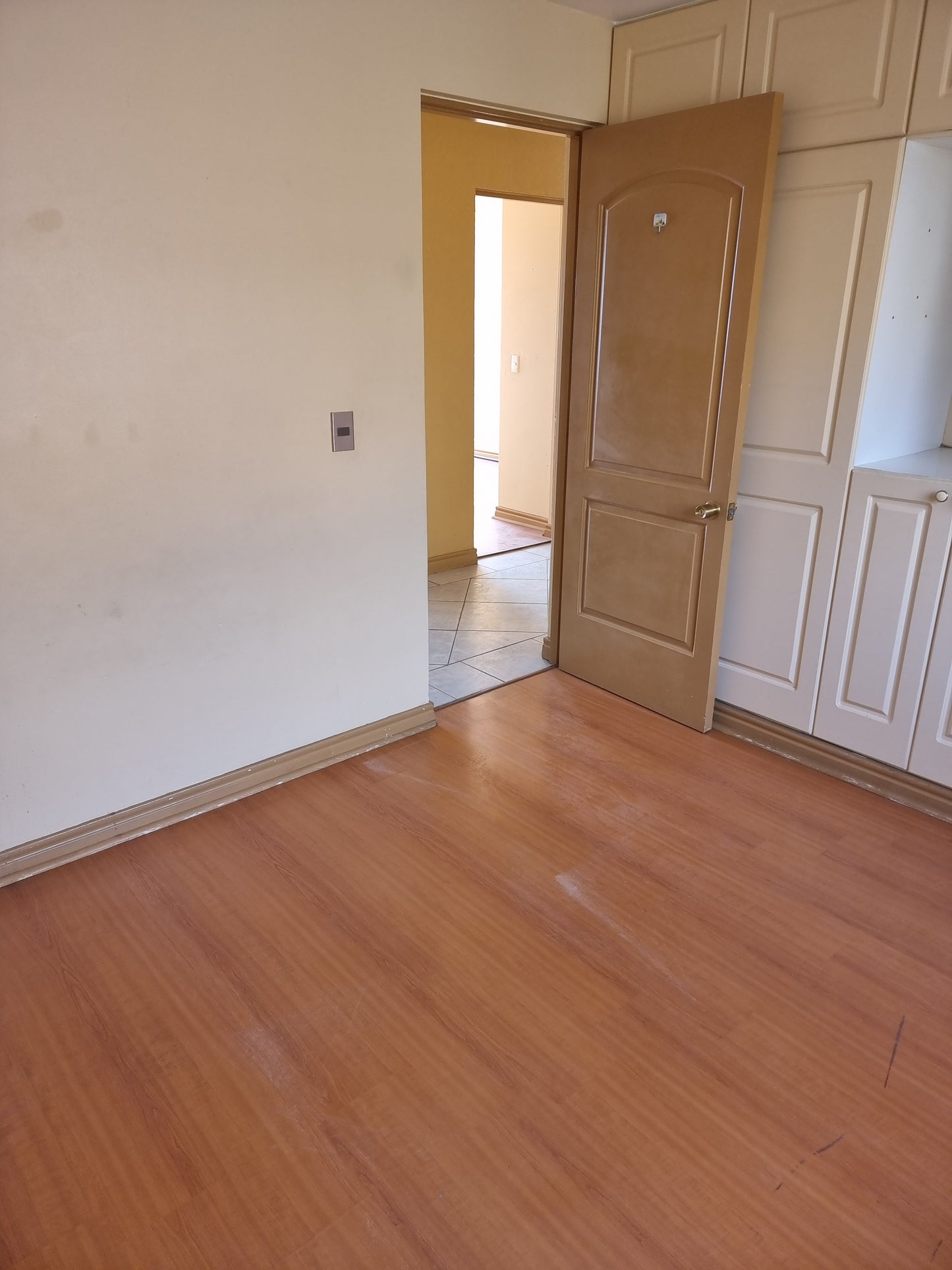 Imperdible departamento 3 Dormitorios en Sector Exclusivo Parque Inglés, Precio Bajo Tasación