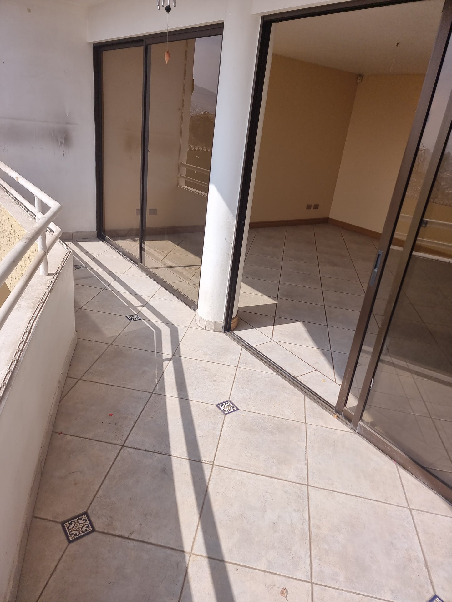 Imperdible departamento 3 Dormitorios en Sector Exclusivo Parque Inglés, Precio Bajo Tasación