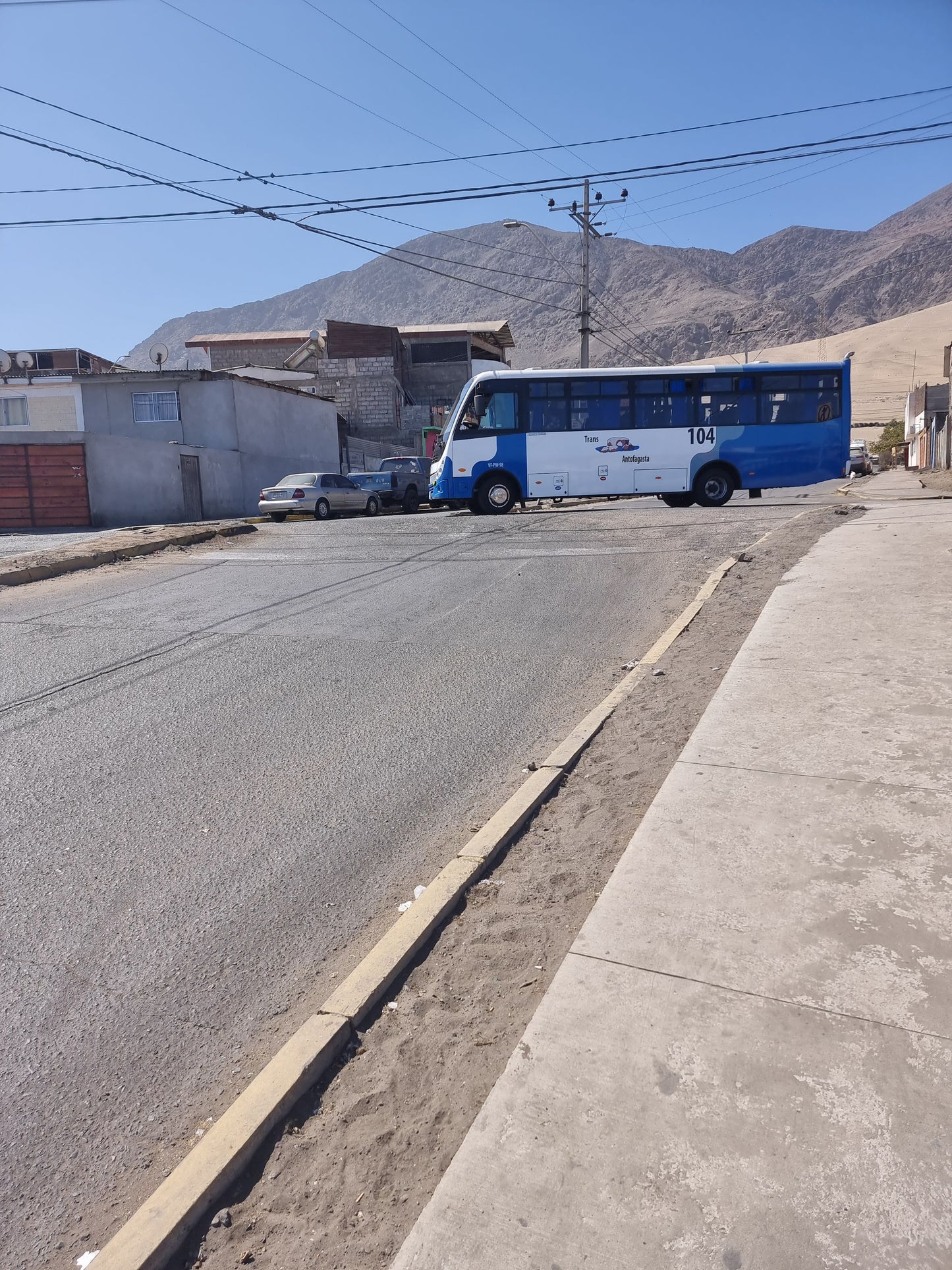 🏡 Se vende casa en sector norte, regularizada y lista para habitar, a pasos de locomoción