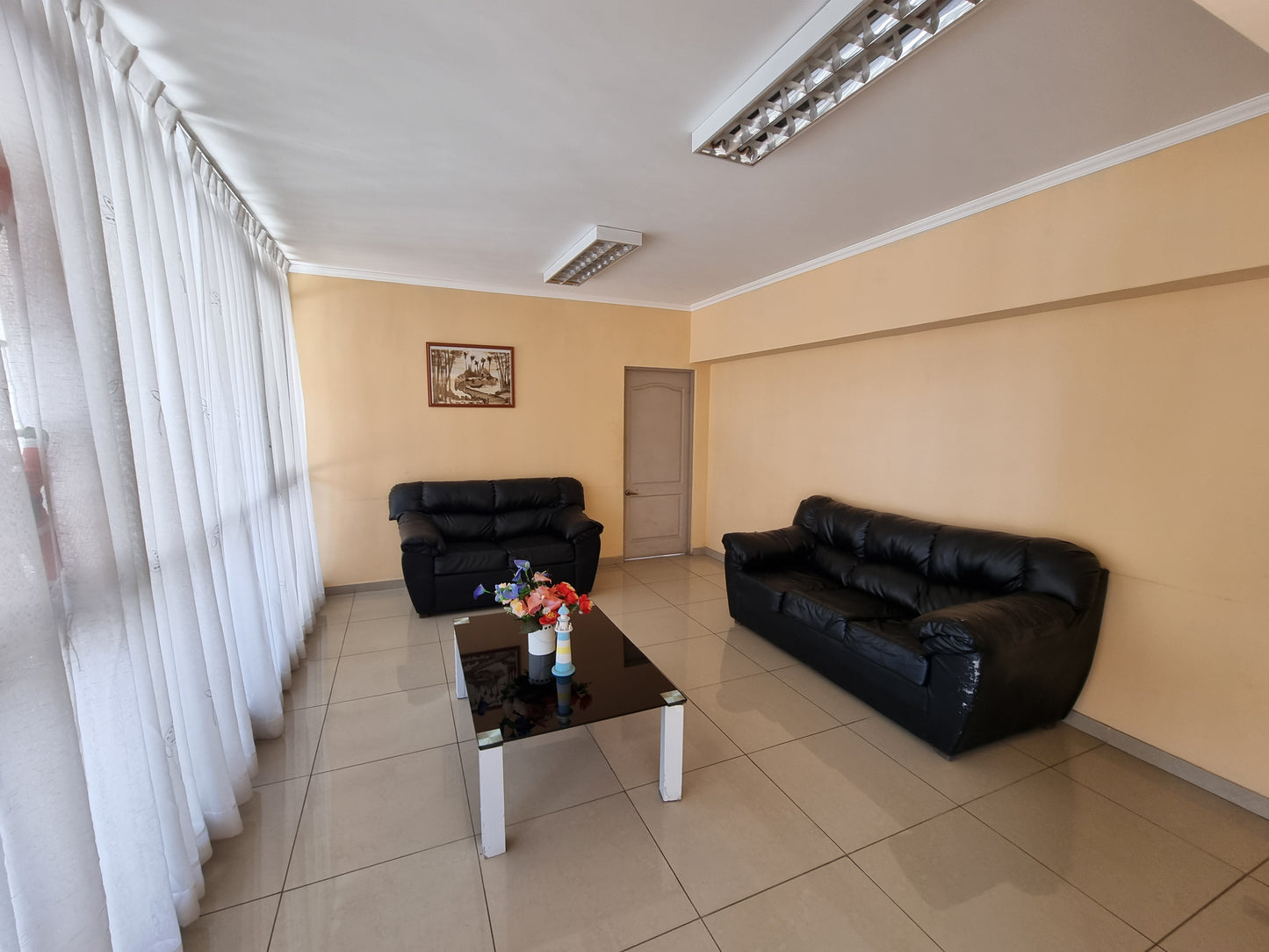 Arriendo Departamento Amplio 82 m² – 2D 2B con Estacionamiento | Sector Central – Calle Caracoles