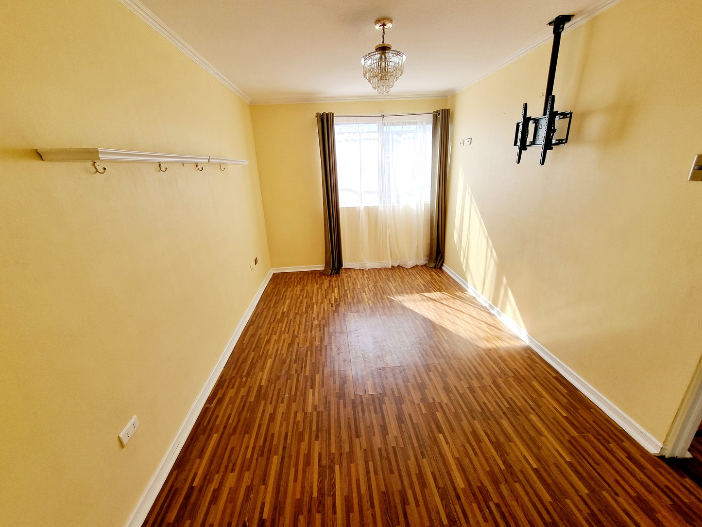 Arriendo Departamento Amplio 82 m² – 2D 2B con Estacionamiento | Sector Central – Calle Caracoles