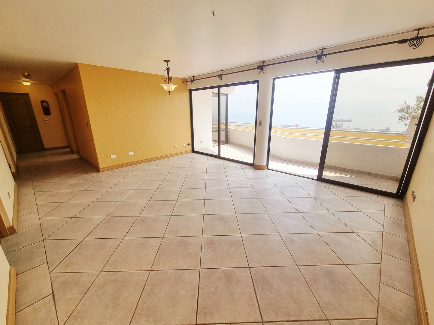 Departamento con Vista al Mar en Parque Inglés | 3D 2B + Estacionamiento y Bodega