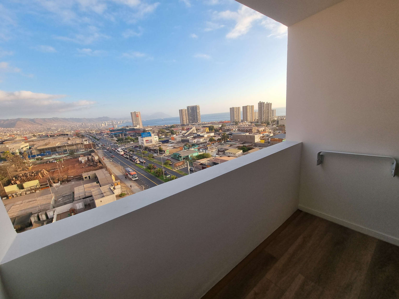 Departamento nuevo de 3 dormitorios + 2 baños, con estacionamiento (Piso 20)