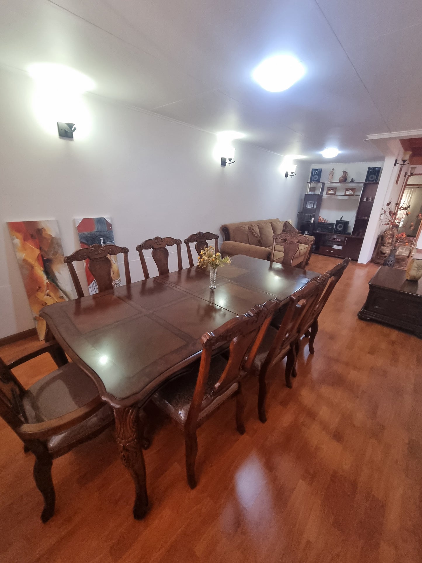 "Hermosa propiedad en sector centro-norte: el hogar ideal para tu familia en un barrio tranquilo 🏡"