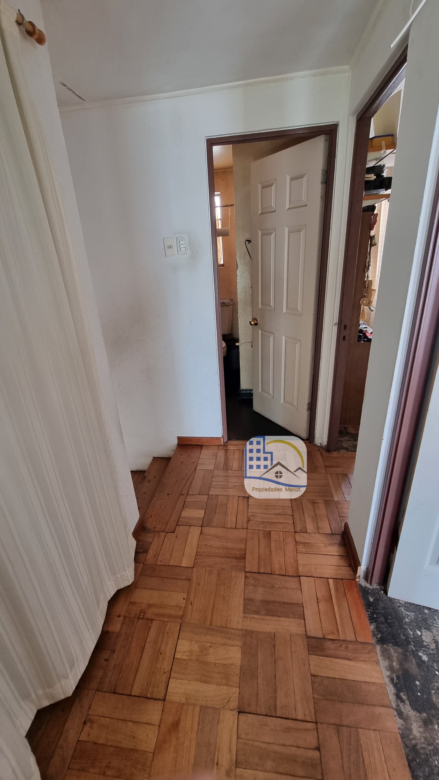 Se vende  casa 2 pisos, regularizada en Sector Gran Vía! 🏡✨ Cerca Universidad Católica del Norte. (Copia)