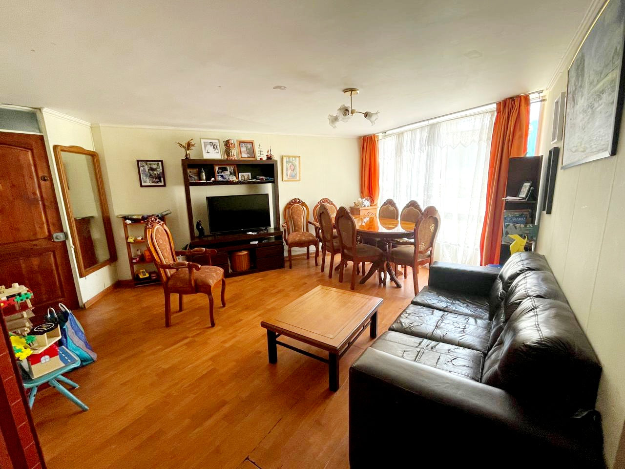 Departamento 4 Dormitorios 2 Baños – Sector Central