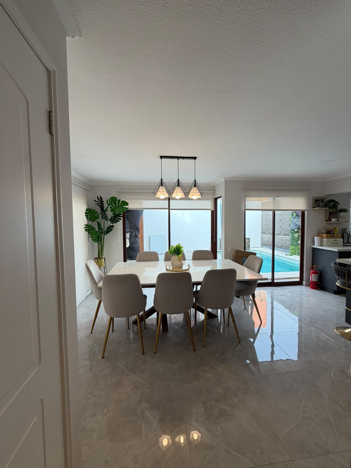 🏡SE VENDE CASA REMODELADA, AMOBLADA Y LISTA PARA HABITAR – CONDOMINIO MEGARA, SECTOR NORTE