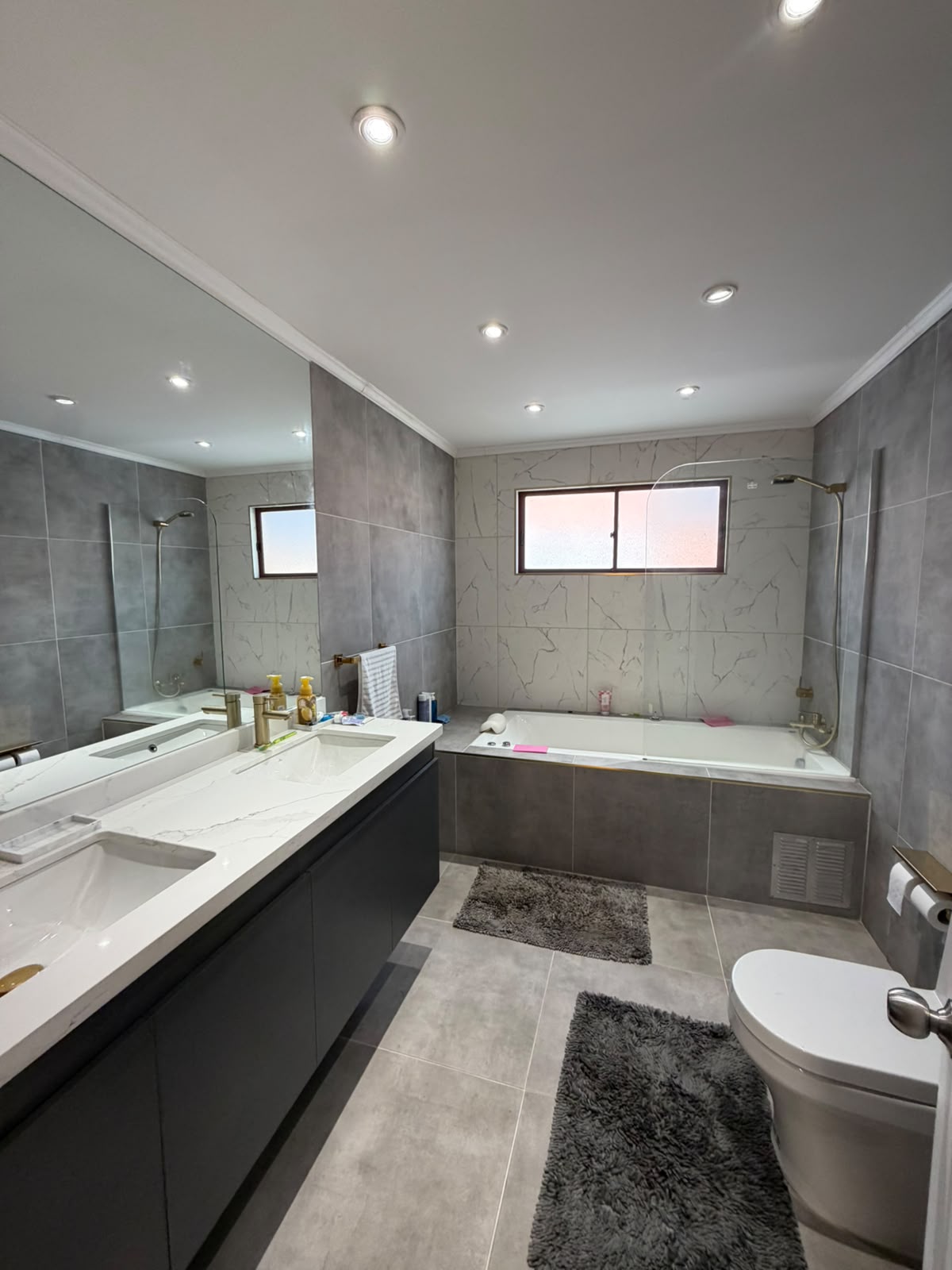 🏡SE VENDE CASA REMODELADA, AMOBLADA Y LISTA PARA HABITAR – CONDOMINIO MEGARA, SECTOR NORTE