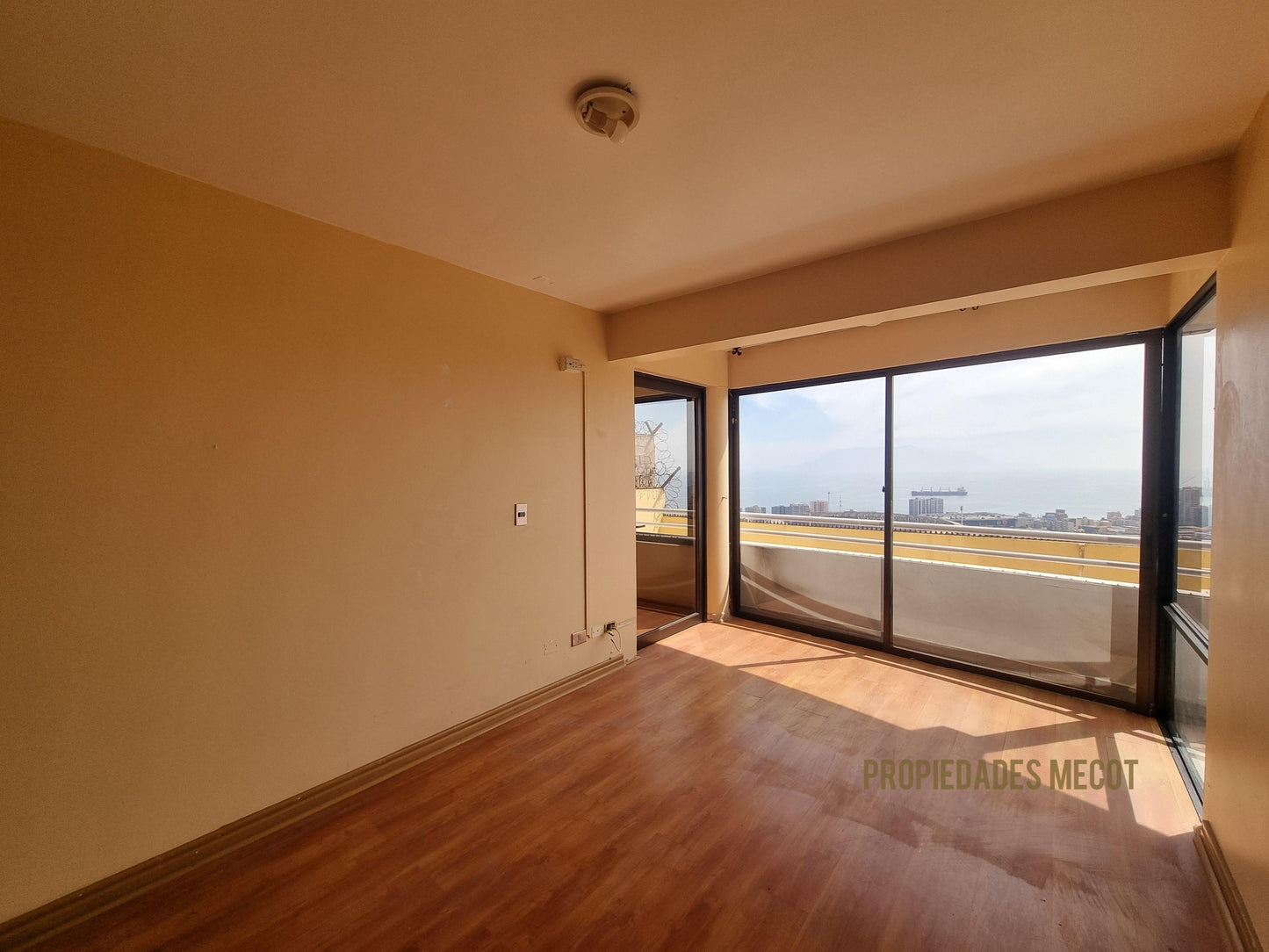 Departamento con Vista al Mar en Parque Inglés | 3D 2B + Estacionamiento y Bodega