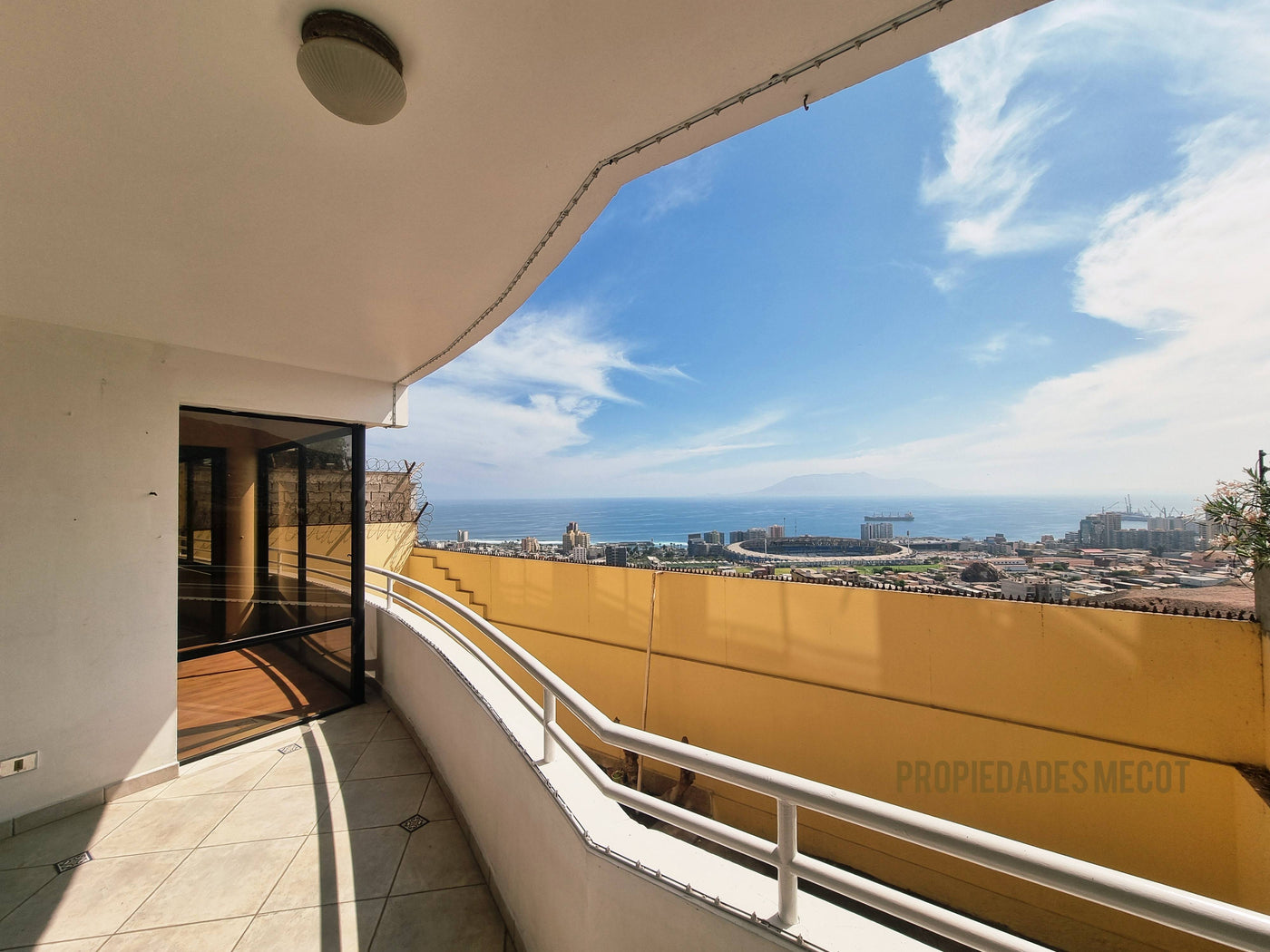 Departamento con Vista al Mar en Parque Inglés | 3D 2B + Estacionamiento y Bodega