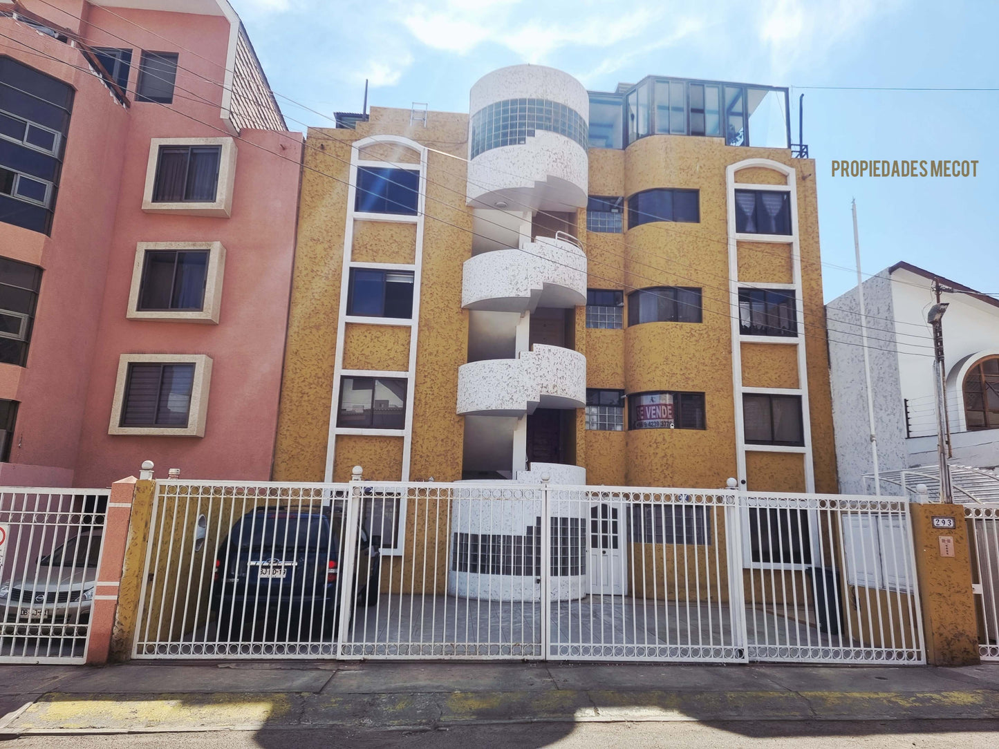Departamento con Vista al Mar en Parque Inglés | 3D 2B + Estacionamiento y Bodega