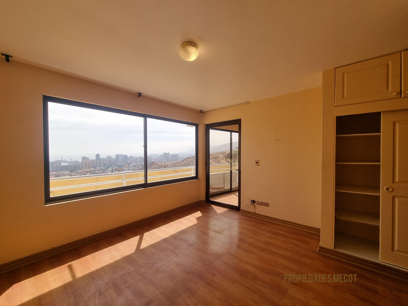 Departamento con Vista al Mar en Parque Inglés | 3D 2B + Estacionamiento y Bodega