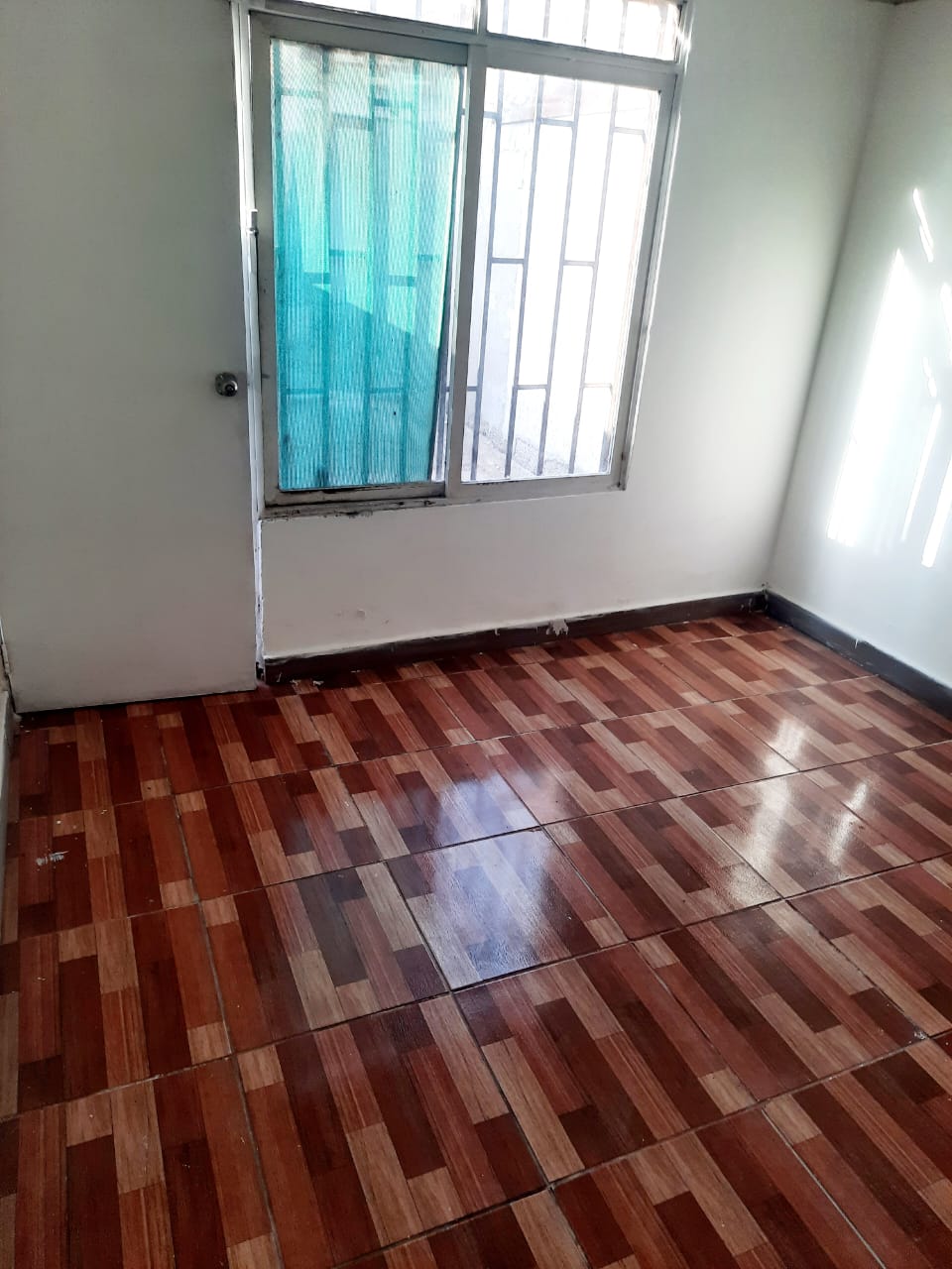Se Vende Casa Aislada Condominio con Estacionamiento y Patio – Central  Eleuterio Ramírez 🚗🌿
