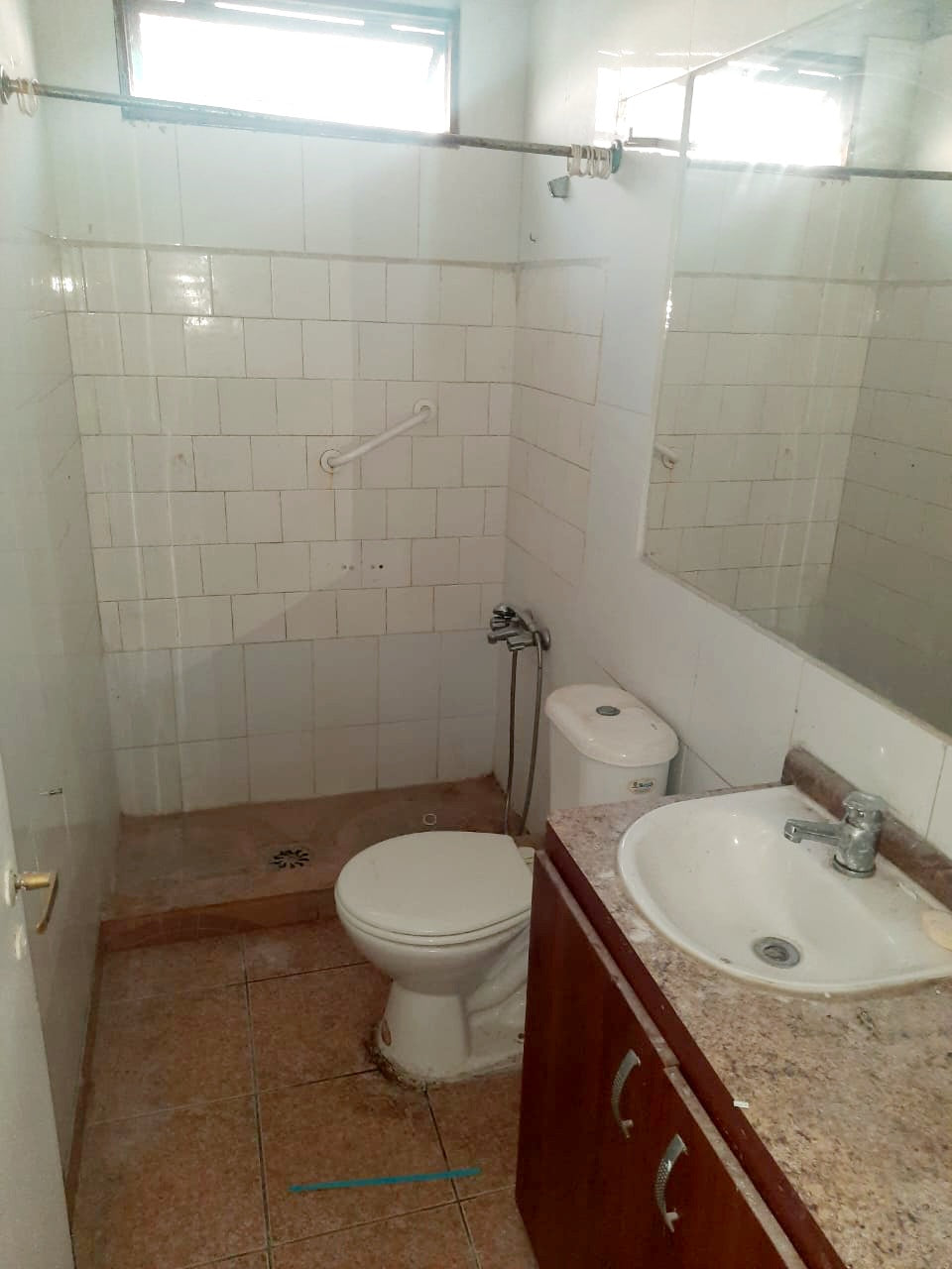 Se Vende Casa Aislada Condominio con Estacionamiento y Patio – Central  Eleuterio Ramírez 🚗🌿