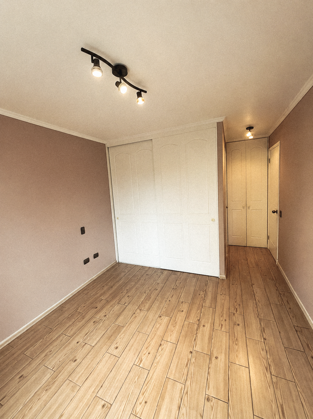Casa en Venta Condominio Esparta | 4 Dormitorios | 137,87 m² Construidos | 2 Estacionamientos | 6.500 UF | Antofagasta