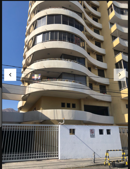 Edificio grande oceano