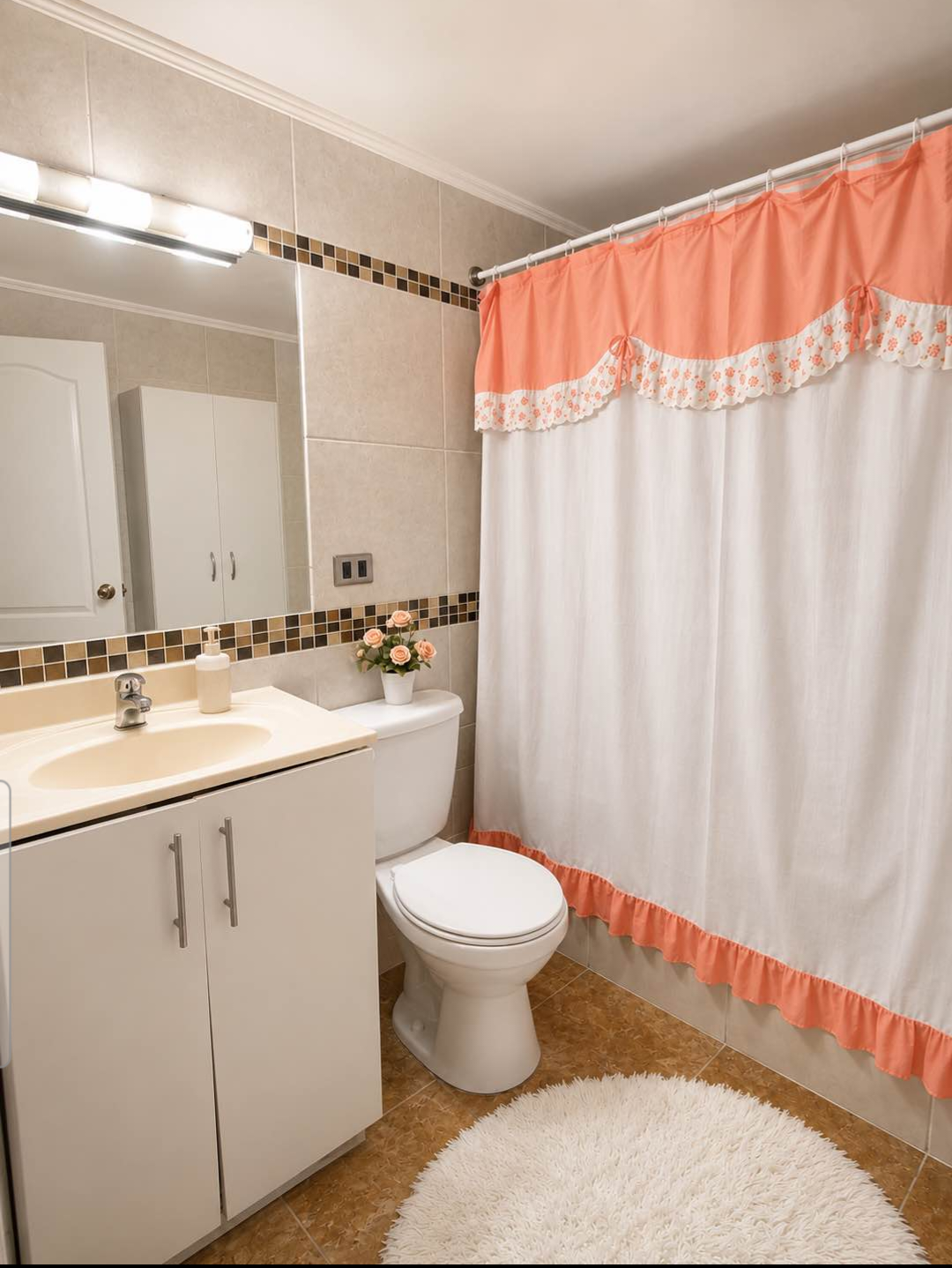 Casa en Venta Condominio Argos | 4 Dormitorios | 80 m² Construidos | 175 m² Terreno | 1 Estacionamiento | 7.500 UF | Antofagasta