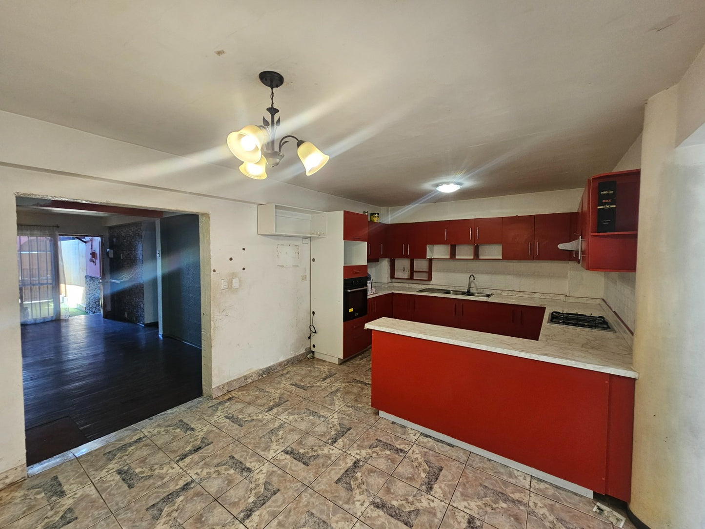 🏠 Propiedad amplia con alto potencial en Antofagasta, Centro Norte: Ideal para negocio, arriendo o proyecto familiar en calle con alta circulación y locomoción colectiva